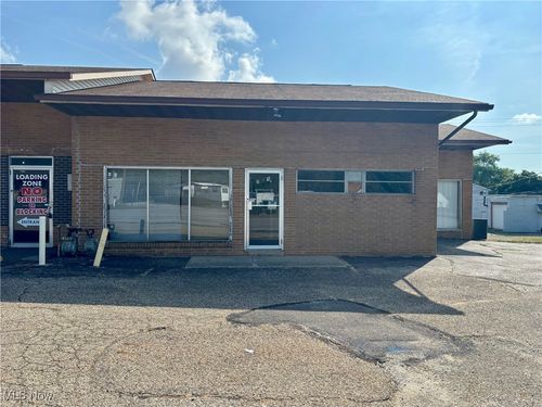 899 Canton Rd, Akron, OH, 44312-3314 | Card Image