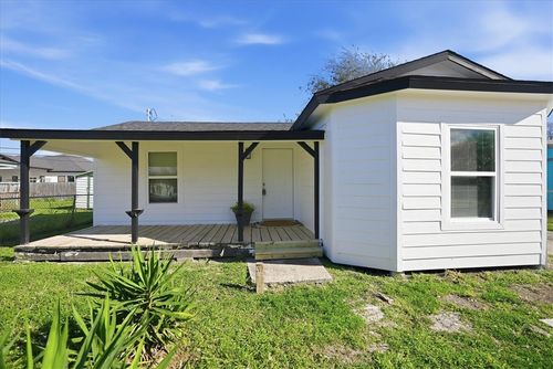 1630 Hudson St, Corpus Christi, TX, 78416-1825 | Card Image