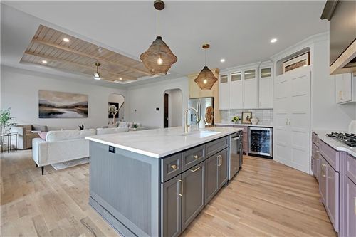 12818 W 172nd Ter, Overland Park, KS, 66221-6604 | Card Image