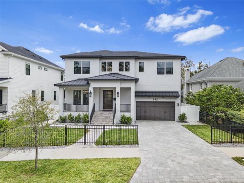 242 Estado Way Ne, ST PETERSBURG, FL, 33704-3752 | Card Image