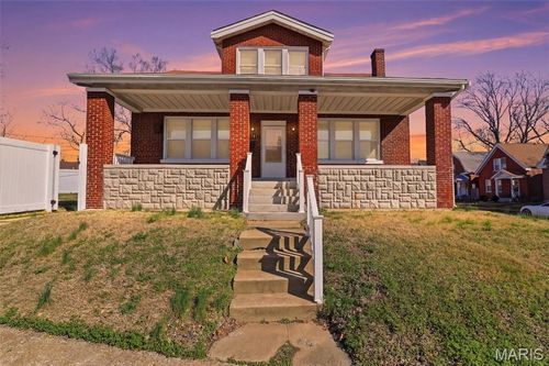 2703 Pestalozzi St, Saint Louis, MO, 63118-1447 | Card Image