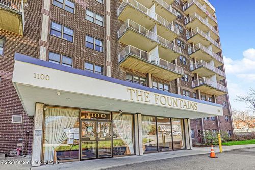 4n-1100 Clove Rd, Staten Island, NY, 10301-3648 | Card Image