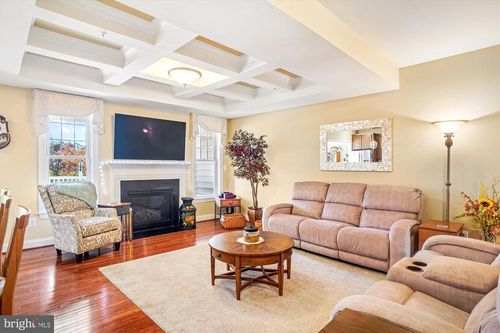 33-2855 Chauncey Hill Dr, Manchester, MD, 21102-1993 | Card Image