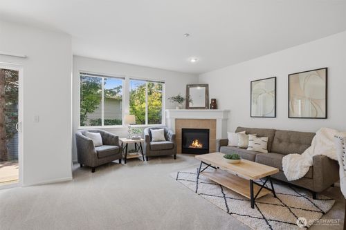 e-5001 Davis Pl S, Renton, WA, 98055-7934 | Card Image