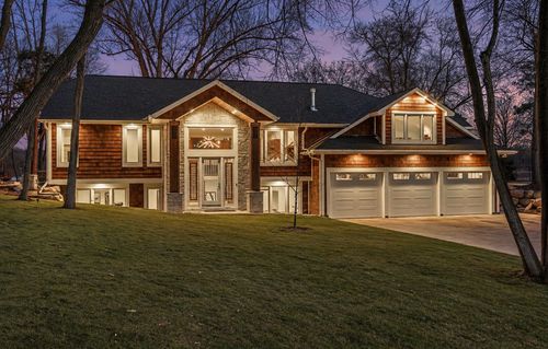 5517 Dickson Rd, Minnetonka, MN, 55345-5819 | Card Image