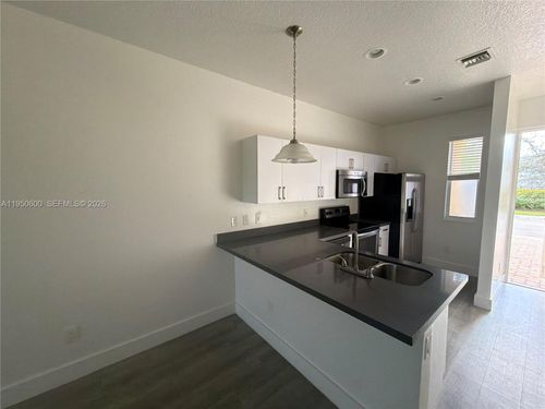 8-7651 Nw 88th Ter, Tamarac, FL, 33321-2411 | Card Image