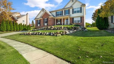 6237 Lismore Circle, Home with 4 bedrooms, 2 bathrooms and null parking in Grand Blanc Twp MI | Image 2