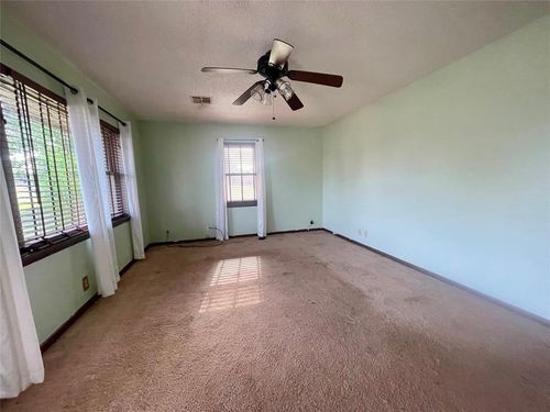 1216 C St, Arapaho, OK, 73620-8901 | Card Image