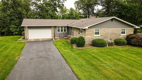 18 Lakewood Dr, Paris, IL, 61944-2407 | Card Image