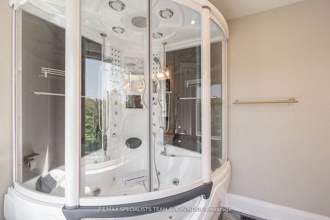 19 Rouge River Cir, House other with 4 bedrooms, 3 bathrooms and 6 parking in Markham ON | Image 15