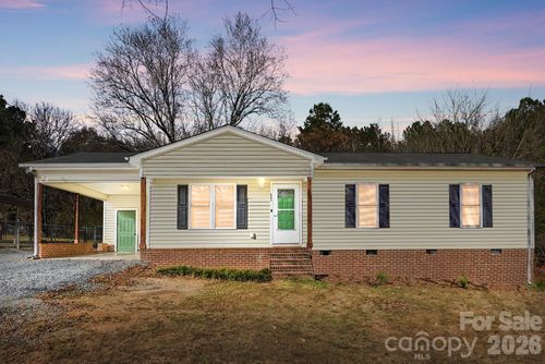 303 Ellenwood Dr, Albemarle, NC, 28001-9788 | Card Image