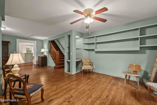 9 High St, Home with 6 bedrooms, 3 bathrooms and 4 parking in Lenox MA | Image 4
