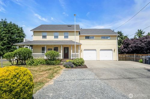 8427 52nd St Se, Snohomish, WA, 98290-9207 | Card Image
