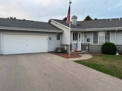 4025 Mackinac Dr, Janesville, WI, 53546-1446 | Card Image