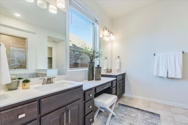 1689 Cool Spring Way, House other with 5 bedrooms, 4 bathrooms and 2 parking in Austin TX | Image 15