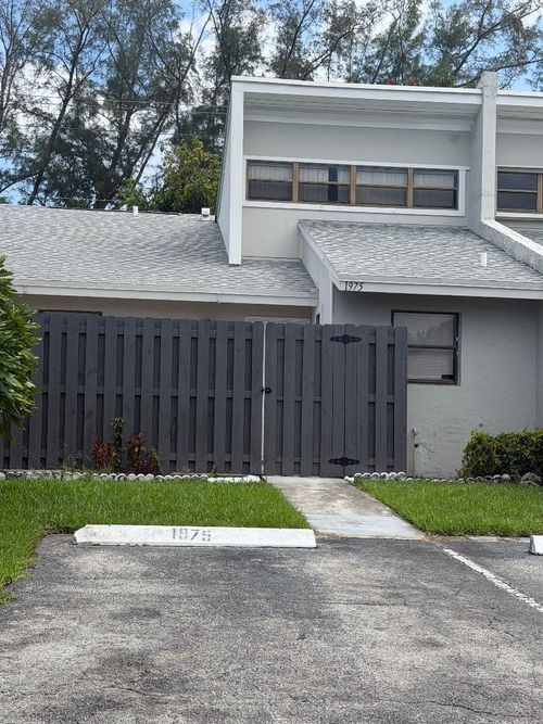 1975 Monks Ct, West Palm Beach, FL, 33415-9162 | Card Image
