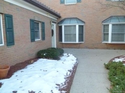 72-72 High Point Cir, Newburgh, NY, 12550-7236 | Card Image