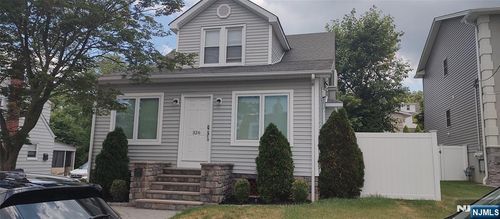326 8th St, Saddle Brook, NJ, 07663-6310 | Card Image