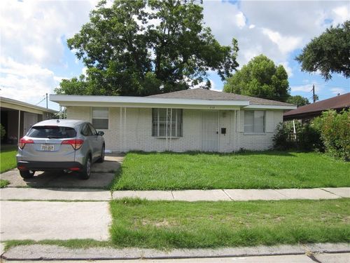 2108 1st St, Harvey, LA, 70058-4317 | Card Image
