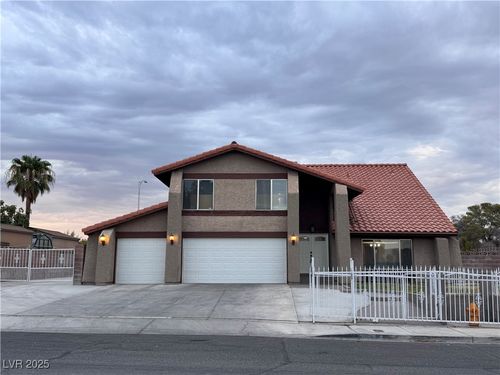 2988 Chapala Dr, Las Vegas, NV, 89120-1816 | Card Image