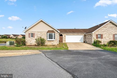 15 Deaken Cir, STRASBURG, VA, 22657-5283 | Card Image