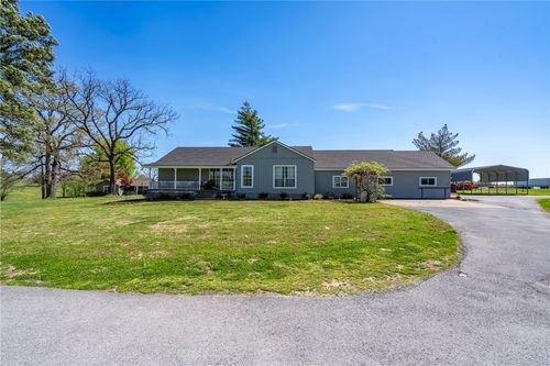 19611 Nokes Farm Rd, Siloam Springs, AR, 72761-8560 | Card Image