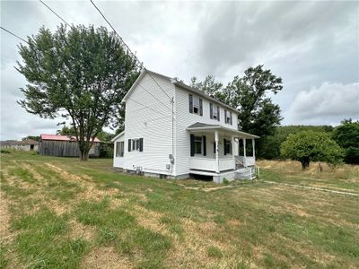 800 W 1st Avenue, House other with 3 bedrooms, 1 bathrooms and 2 parking in Derry Twp PA | Image 1