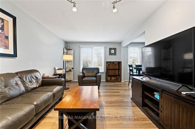 7083 Harriman St, House other with 4 bedrooms, 2 bathrooms and 4 parking in Niagara Falls ON | Image 5