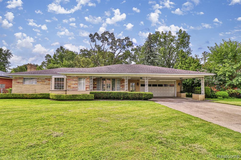 Curtis St, Roseville, MI 48066