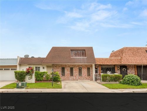 3471 One Nation Ave, Las Vegas, NV, 89121-7201 | Card Image