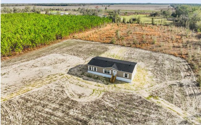20782 78 Th Trce, House other with 3 bedrooms, 2 bathrooms and 3 parking in LIVE OAK FL | Image 4