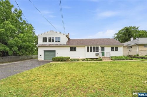 5 Lexington Ave, Wallington, NJ, 07057-1606 | Card Image