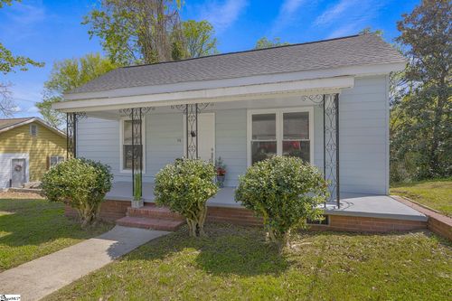 26 Pearl St, Ware Shoals, SC, 29692-1328 | Card Image
