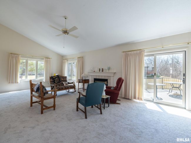 7619 N Melissa Ln, Condo with 3 bedrooms, 3 bathrooms and null parking in Peoria IL | Image 7