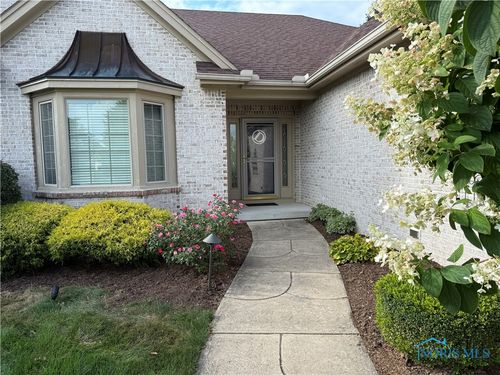 3816 Ravine Hollow Ct, Maumee, OH, 43537-9261 | Card Image