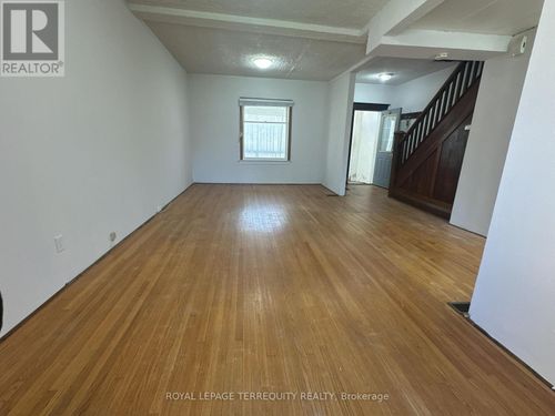 80 Eldon Ave, East York, ON, M4C5G3 | Card Image