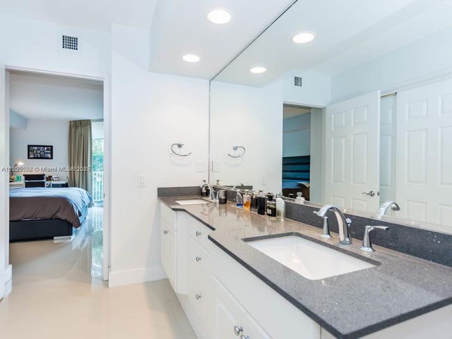 APT-102 - 3370 Ne 190 Th St, Condo with 2 bedrooms, 3 bathrooms and null parking in Aventura FL | Image 19