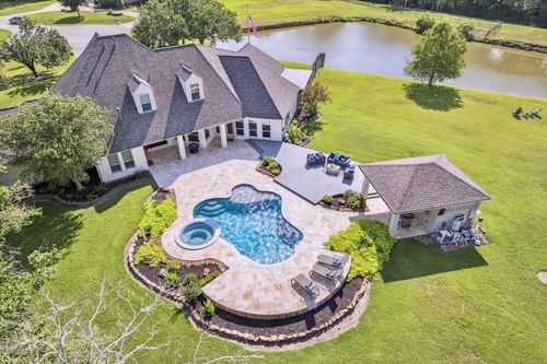 2904 Bridle Path Ln, Friendswood, TX, 77546-3045 | Card Image