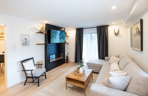 100-2021 Karen Cres, Whistler, BC, V8E0H1 | Card Image