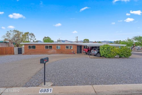 6951 E 1st Street, Tucson, AZ, 85710 | Card Image