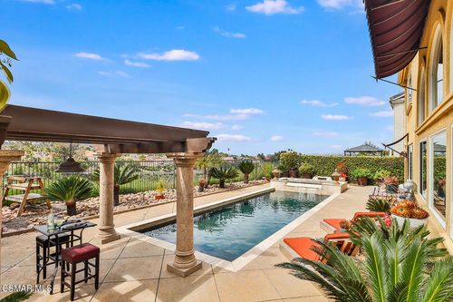 13790 Stagecoach Trl, Moorpark, CA, 93021-3529 | Card Image