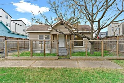 1519 Colorado Street, House other with 2 bedrooms, 1 bathrooms and null parking in Houston TX | Image 1