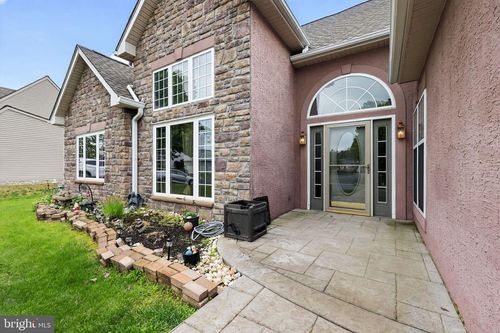 150 Sunset Dr, MOUNT ROYAL, NJ, 08061-1042 | Card Image