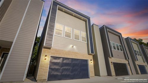 e-825 Paul Quinn St, Houston, TX, 77091-0014 | Card Image