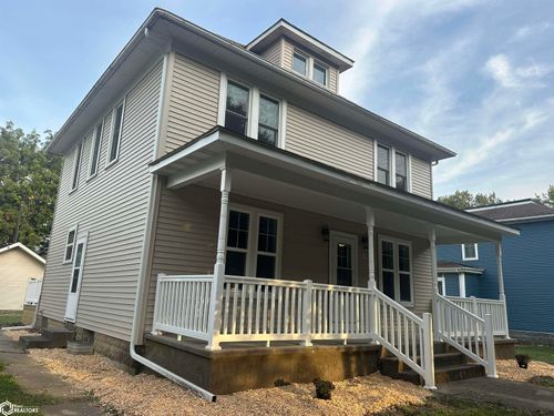 103 S Clark St, Winfield, IA, 52659-9584 | Card Image