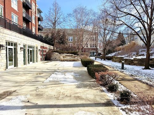 unit-401-7753 Van Buren St, Forest Park, IL, 60130-4803 | Card Image