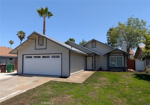 13622 Nagai Dr, Moreno Valley, CA, 92553-1715 | Card Image