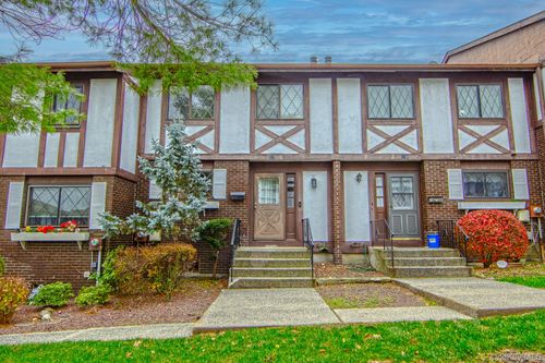 117 Buckingham Ct, Pomona, NY, 10970-3710 | Card Image