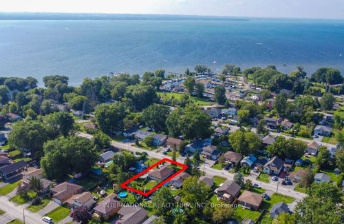 355 Hollywood Dr, Keswick, ON, L4P3A2 | Card Image