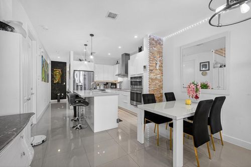 205-10225 Nw 63rd Ter, Doral, FL, 33178-3067 | Card Image